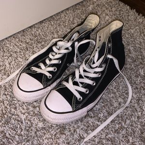 HIGH TOP CONVERSE!